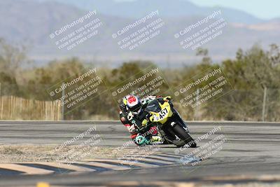 media/Dec-07-2025-CVMA (Sun) [[3e7d2de5dc]]/Race 5-Formula UL-CVMA Hooligans-American Thunder/